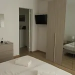 Casa Da Filippo E Dina דירה טראפאני